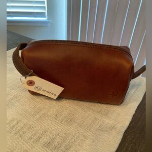 Rustico tan Leather Men's toiletry bag